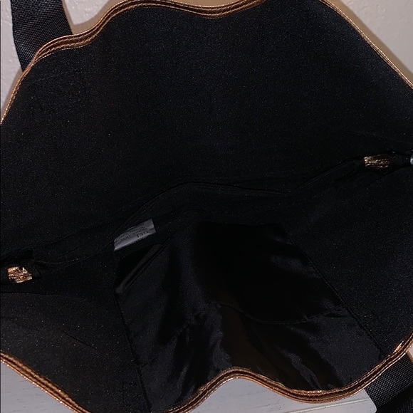 FINAL SALE‼️ NWOT victoria’s secret pink bag - Picture 5 of 6